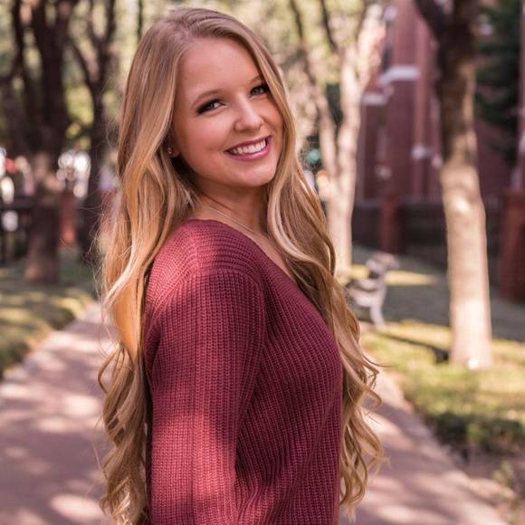 Meet your Posher, Avery - Picture 1 of 1